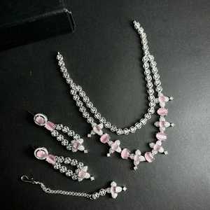 2025 venta al por mayor de moda de color circón pendiente collar conjunto de joyas para mujeres joyería de boda Artificial - Product Image 2