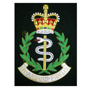 Insigne de broderie royale brodé à la main de bonne qualité à bas prix pour les uniformes de cérémonie - Product Image 3