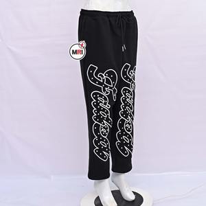 Pantalon de survêtement personnalisé de haute qualité Pantalon de jogging style baggy Broderie en strass Conception personnalisée Pantalon scintillant - Product Image 4