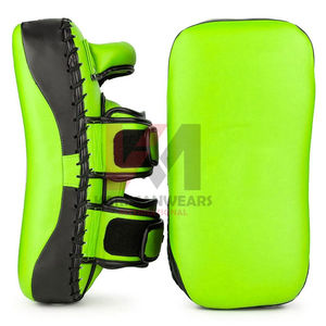 Vente en gros de protège-mains de boxe Muay Thai en cuir de vachette de qualité supérieure, personnalisés, incurvés, respirants, avec logo couleur personnalisé, durables - Product Image 3