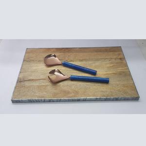 Planche à découper rectangulaire en bois avec bordure galvanisée, planche à servir le fromage, passe au lave-vaisselle, 2 cm d'épaisseur, durable, facile à nettoyer - Product Image 1