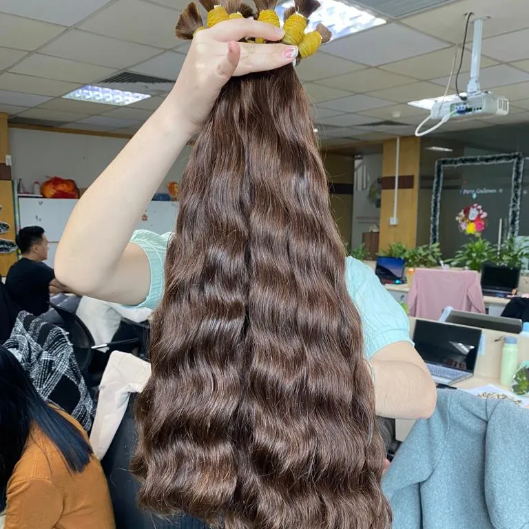 Rambut Vietnam Berombak Warna Cokelat Muda Kualitas Tarik Ganda 100% Rambut Manusia Berombak Alami dan Berombak Dalam