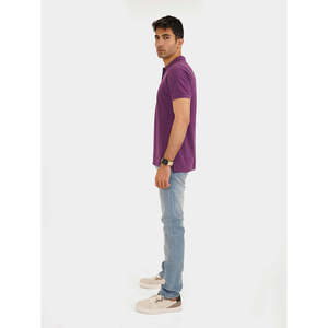 Polo Personalizado con Logotipo MELKER, Corte Ajustado, 100% Poliéster, Transpirable, de Alta Calidad, Color Oscuro, Bordado, Talla XL - Product Image 3