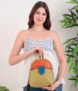 Sac à dos convertible pour femmes bohème de haute qualité Nouveau design en cuir recyclé RFID pour les voyages d'affaires de loisirs colorés - Product Image 1