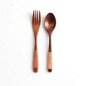 Juego de Servidor de Ensalada de Madera de Mango de Primera Calidad, con Tenedor y Cuchara, Utensilios de Comedor Duraderos y Ecológicos para Fiestas - Product Image 3