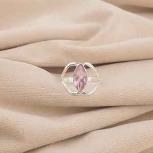 Bague en morganite marquise faite à la main, argent sterling 925, bague de promesse, bijoux élégants, cadeau pour femmes - Product Image 1