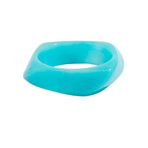 กำไลข้อมือเรซิ่นทรงสี่เหลี่ยมหลากสีสไตล์แฟชั่นฤดูร้อนแบบโอเวอร์ไซส์ เนื้อสัมผัสกึ่งโปร่งแสง - Product Image 3