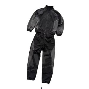 Chaqueta y Pantalones Deportivos de Nailon Personalizados para Hombre, con Detalles Reflectantes 3M, Cortavientos - Product Image 1