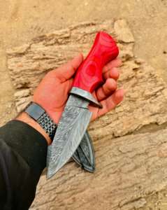 Couteau de chasse en acier Damas fait à la main, couteau à lame fixe pour le camping et le bushcraft avec étui en cuir fin, couteaux en acier personnalisés - Product Image 6