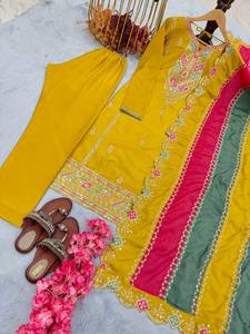 Conjunto de ropa de fiesta de diseñador Heavy Pur Chinon Silk Top Plazzo & Multi Color Dupatta - Product Image 2