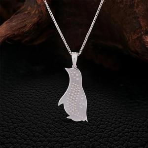 Nuevo Collar con Colgante de Pingüino Chapado en Oro con Diamantes de Imitación VVS Moissanite Estilo Hip Hop a Bajo Precio - Product Image 2