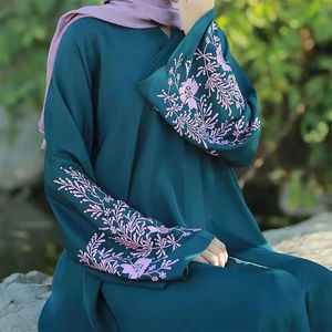 Robe Abaya Musulmane Modeste en Mousseline pour Femme, 100% Soie, Manches Longues, Maxi, Service OEM, Couleur Personnalisée, Adultes, Islam, Coupe Droite - Product Image 6