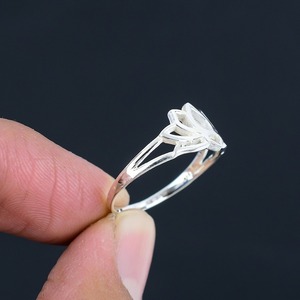 Bague de déclaration simple en argent 925 avec pierres précieuses bijoux de bande Kont minimalistes pour les filles pour les occasions de fête - Product Image 4