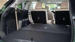 VENTA RÁPIDA Toyota Highlander SE SUV Usada Blanca con Transmisión Automática - Product Image 4