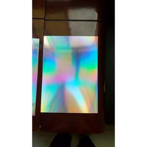 ฟิล์มโพลีเอสเตอร์โฮโลแกรมสีรุ้ง Spick Global แบบไร้รอยต่อ สำหรับฉลากบรรจุภัณฑ์ระดับพรีเมียมและงานฝีมือของขวัญ - Product Image 4