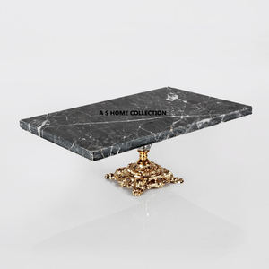 Plateau de forme ovale en bois dernier design pour servir les noix, les fruits secs, le dessert dans la décoration intérieure ou l'hôtel, avec poignée en métal - Product Image 3