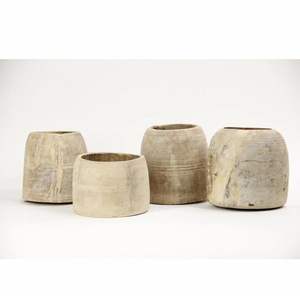 Maceta de Madera Vintage Mediana, Color Marrón, Ecológica, para Uso Doméstico, Diseño Moderno, Paquete de Macetas, Flores Artificiales Hechas en India, en Existencia - Product Image 1