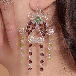 Boucles d'oreilles à franges papillon en gros pour femmes, bijoux élégants et tendance faits à la main, accessoire de mode, cadeau pour un usage quotidien - Product Image 1