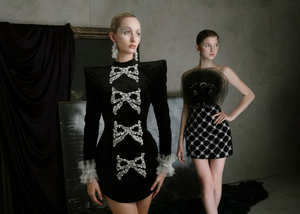 Mini robe moulante ENZO & LEO BLACK DUCHESSE Marque vietnamienne locale Collection de robes de soirée de luxe pour la fin de l'année 2025 - Product Image 5