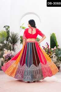 Vêtements ethniques indiens Faux Georgette avec broderie et motif de séquence Travail lourd Lehenga Choli avec Georgette Travail Dupatta - Product Image 6