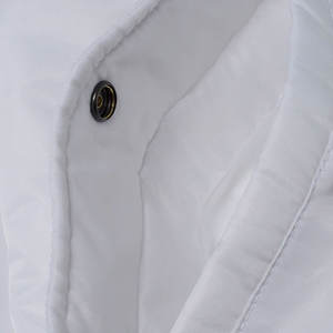 Chaqueta Bomber para Hombre Diseñada con Materiales de Alta Calidad y Costuras Limpias para Uso en Exteriores - Product Image 3