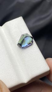 หินตัดรูปโล่แฟนซีแทนซาไนต์ธรรมชาติไม่อุ่นได้รับการรับรองหินตัดด้วยโทนสีที่หายากซูไซต์ธรรมชาติ3.65กะรัตหลุยส์สะอาด - Product Image 6