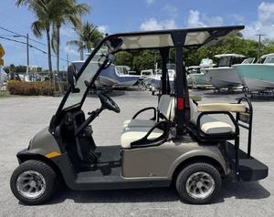 E-Z-GOs 2Five 2018 Usado, Vehículo Eléctrico de Baja Velocidad para Cuatro Pasajeros, 48V, Homologado para Circular por la Calle, Coche Eléctrico para el Vecindario, LSV - Product Image 2