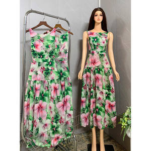 Robe d'été en poly soie bleue à fleurs Robe élégante au crochet pour femme de bureau Découpe translucide à volants Longueur du sol Dot for Day - Product Image 5