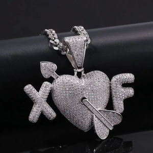 Collier à pendentif en diamant VVS glacé hip hop en forme de cœur personnalisable Bijoux fins pour femmes - Product Image 2