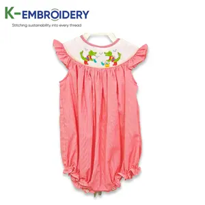 छोटे बच्चों के कपड़े गुलाबी पेस्टल क्रिस-क्रॉस जम्पसूट प्लेसूट शरीर उच्च गुणवत्ता वाले बच्चों के कपड़े