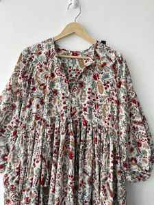 Robe mi-longue en coton imprimé bloc floral col en V profond robe d'été faite à la main | Boho Chic tenue décontractée légère - Product Image 5
