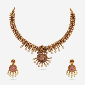 Wedding-Ready Vintage Gold Pendant <b>Necklace</b> - Product Image 1