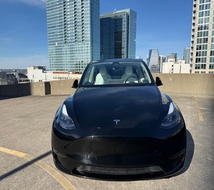 Teeslla 2023 Modelo Y Performance Gasolina Bajo Kilometraje - Product Image 1