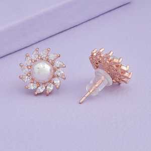 Modernos Pendientes de Perlas 156483 con Circonita, Accesorio Elegante y con Estilo - Product Image 2