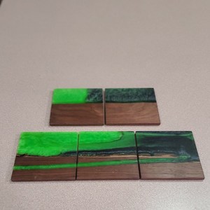 Impressive Modern Folk Art Style Green <b>Resin</b> Coasters Handcrafted With Walnut Wood Economically Priced Home Decor - Product Image 4