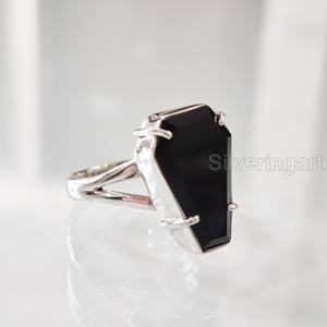 Bague pour femme en argent sterling 925 avec pierre précieuse onyx noir naturel, pierre de naissance de décembre, style délicat bohème, cadeau d'anniversaire ou de Noël - Product Image 2
