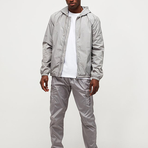 Conjunto de Dos Piezas de Chaqueta Cortavientos Reflectante de Alta Calidad para Hombre, Estilo Deportivo Urbano, Otoño 2026 - Product Image 2