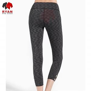 Venta al por mayor de mallas antibacterianas sin costuras para mujer impresión por sublimación diseño OEM personalizado para Yoga - Product Image 2