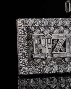 Colgante Personalizado de Lujo con Nombre, Corte Esmeralda, Moissanita Rectangular, Chapado en Oro, Plata 925, Estilo Hip Hop - Product Image 6