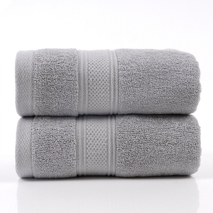 Serviette de bain et de plage en microfibre pour usage domestique fournie aux magasins - Product Image 1