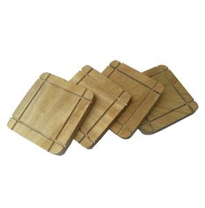 Posavasos de madera ecológicos hechos con madera de origen sostenible para consumidores y anfitriones conscientes del medio ambiente - Product Image 1