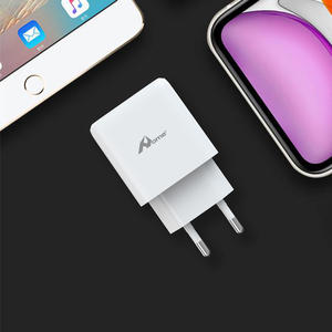 Chargeur de bureau blanc à charge rapide MTC-03, adaptateur de charge 20W pour écouteurs et usage industriel avec prises US et EU - Product Image 4