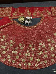 Conjunto de Lehenga Choli de Seda Georgette Bordada con Piel Sintética Brillante para Invierno, Traje Tradicional para Novia, Dama de Honor, Bodas y Fiestas - Product Image 6