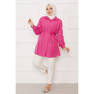 Camisa Hijab Larga Color Fucsia con Botones Ocultos y Detalle de Pliegues, Blusa Modesta - Product Image 3