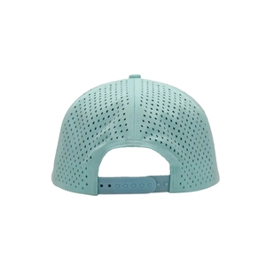 Casquettes de golf imperméables et respirantes, fabriquées directement en usine, avec trous découpés au laser, séchage rapide, performance, 7 panneaux, avec logo en caoutchouc personnalisé - Product Image 5