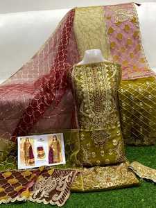 Venta caliente boda paquistaní Maxi Long Flair con bordado único y piedra de espejo trabajo manual al por mayor precio de fábrica - Product Image 4