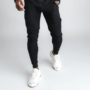 Vente en gros logo personnalisé pour hommes jogging ensembles de jogging vierges polyester coton tech polaire survêtement fabricant - Product Image 4