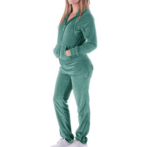 2025 nouvelles femmes élégantes velours survêtements en gros taux meilleure fabrication femmes adultes taille velours survêtement - Product Image 6