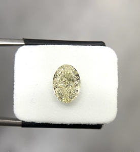 Diamante Natural Suelto con Certificación VS2, Corte Ovalado de 2.26 CT, Color Amarillo Marrón Claro, Pulido EX, Simetría GD - Product Image 1
