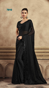 El último Sari de trabajo con borde de seda satinada suave de diseñador de Fab Zone - Product Image 3